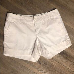 Lilly Pulitzer white Callahan shorts